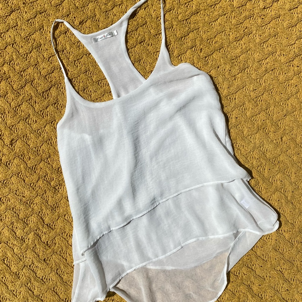 White layered tank